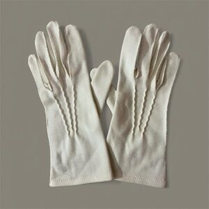 Vintage Gingerbread Elegant White Gloves
